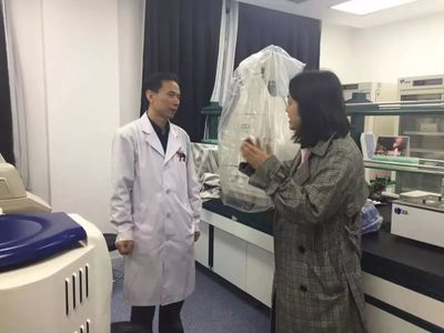 市三院醫(yī)學研究中心負責人參觀市中醫(yī)藥研究院實驗中心，共促醫(yī)學研究與試驗發(fā)展